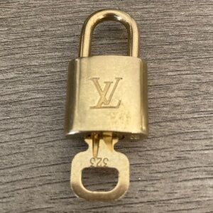 Louis Vuitton #323  Lock and Key (Authentic)